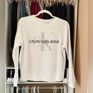 Calvin Klein Jeans Women's White Sweatshirt with Round Neck